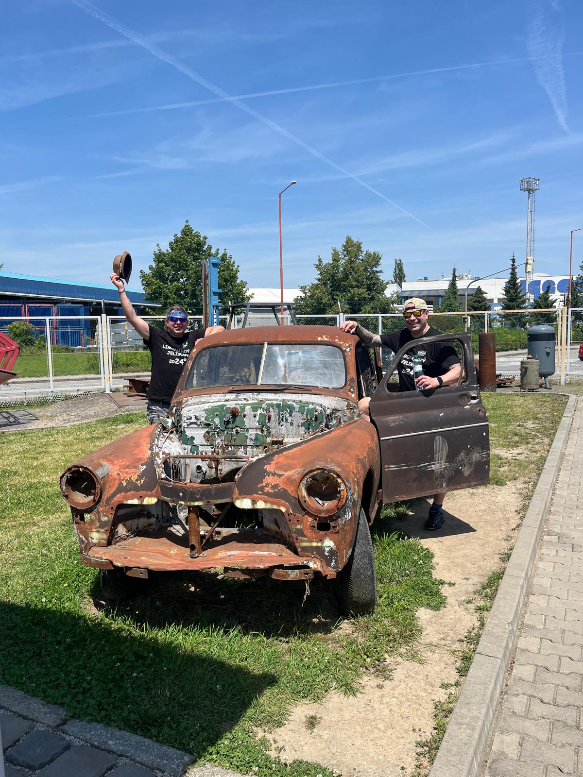 2f4456e7-aa36-4e99-9f8d-7fa3fce085ae