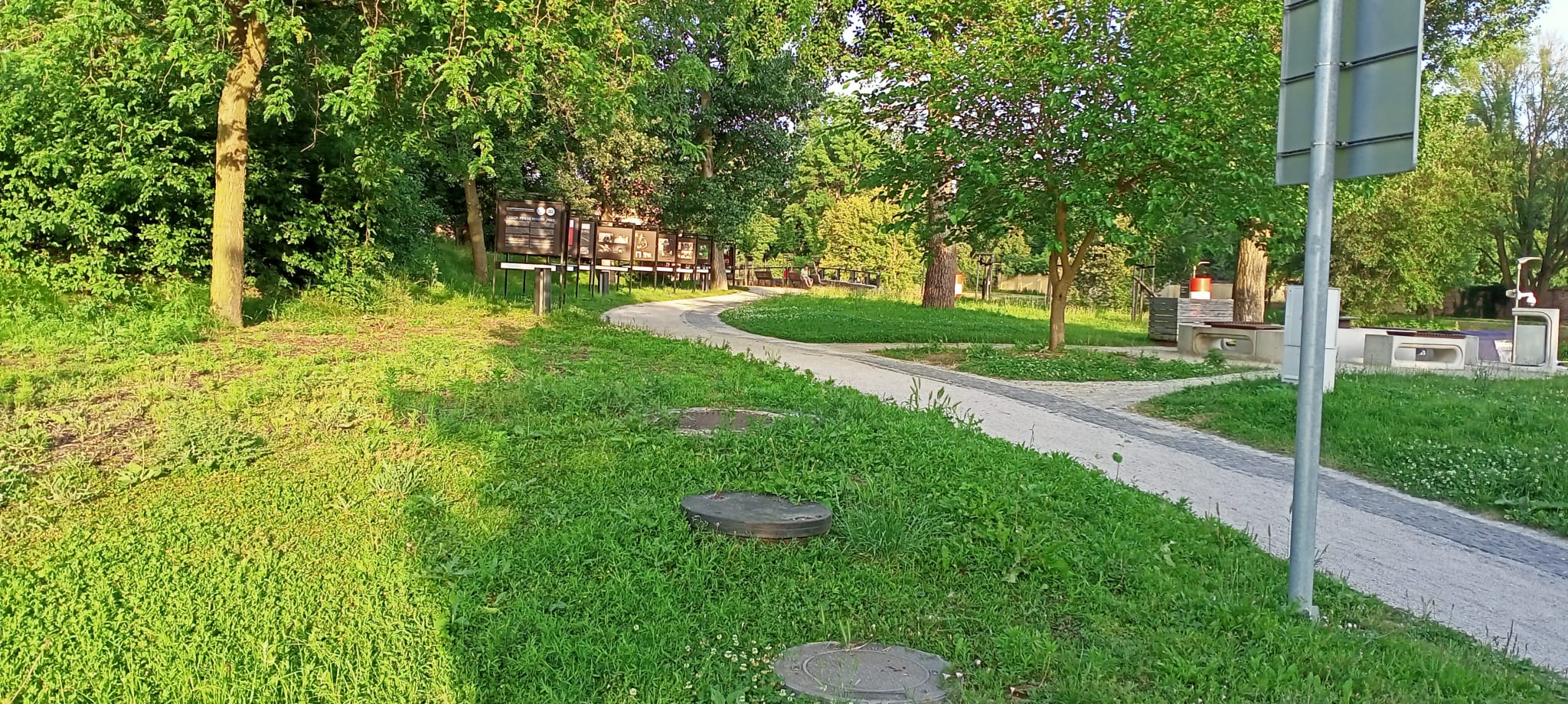 97752363-2ac6-4258-937c-9bc3f94f1d6b