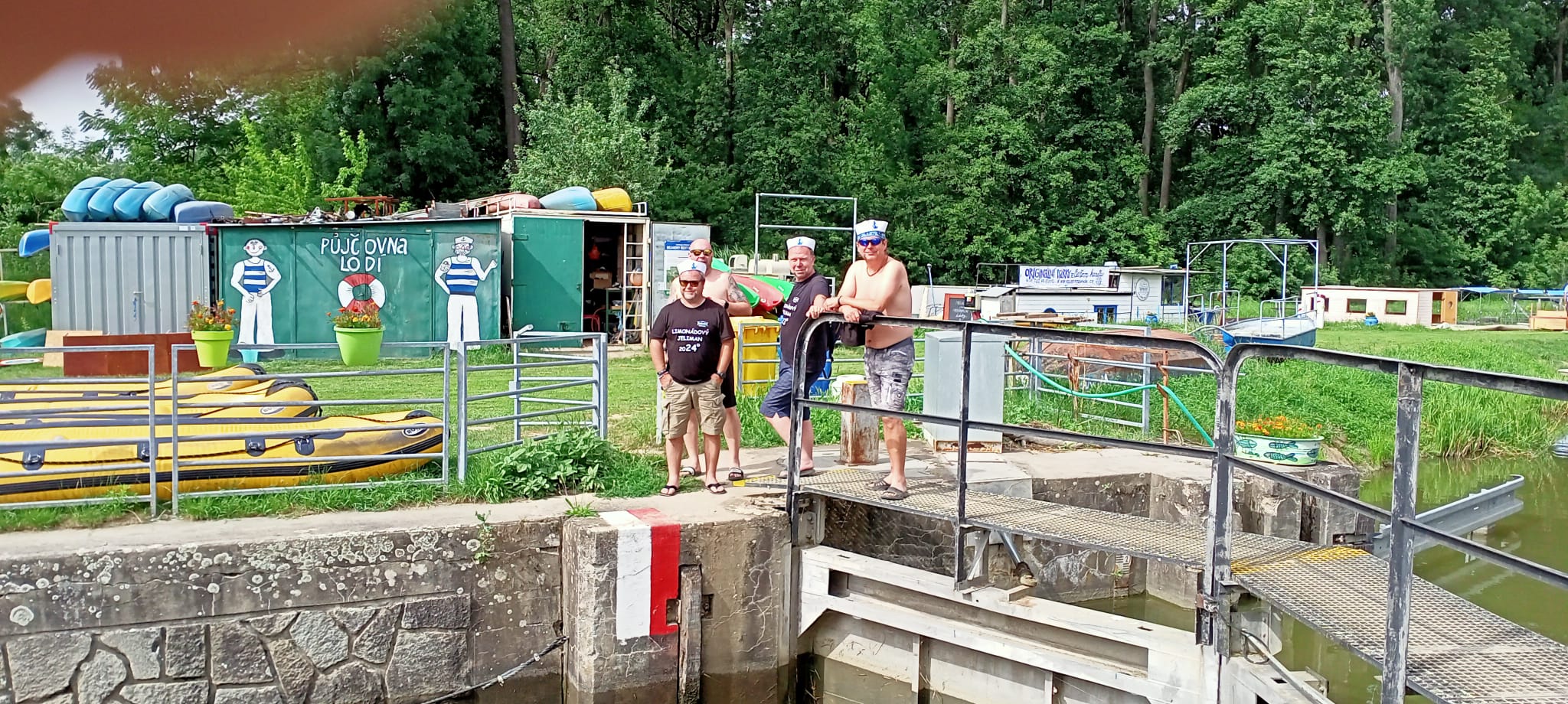 b7cae8b6-d112-465b-9f1b-6c9e711a6f95