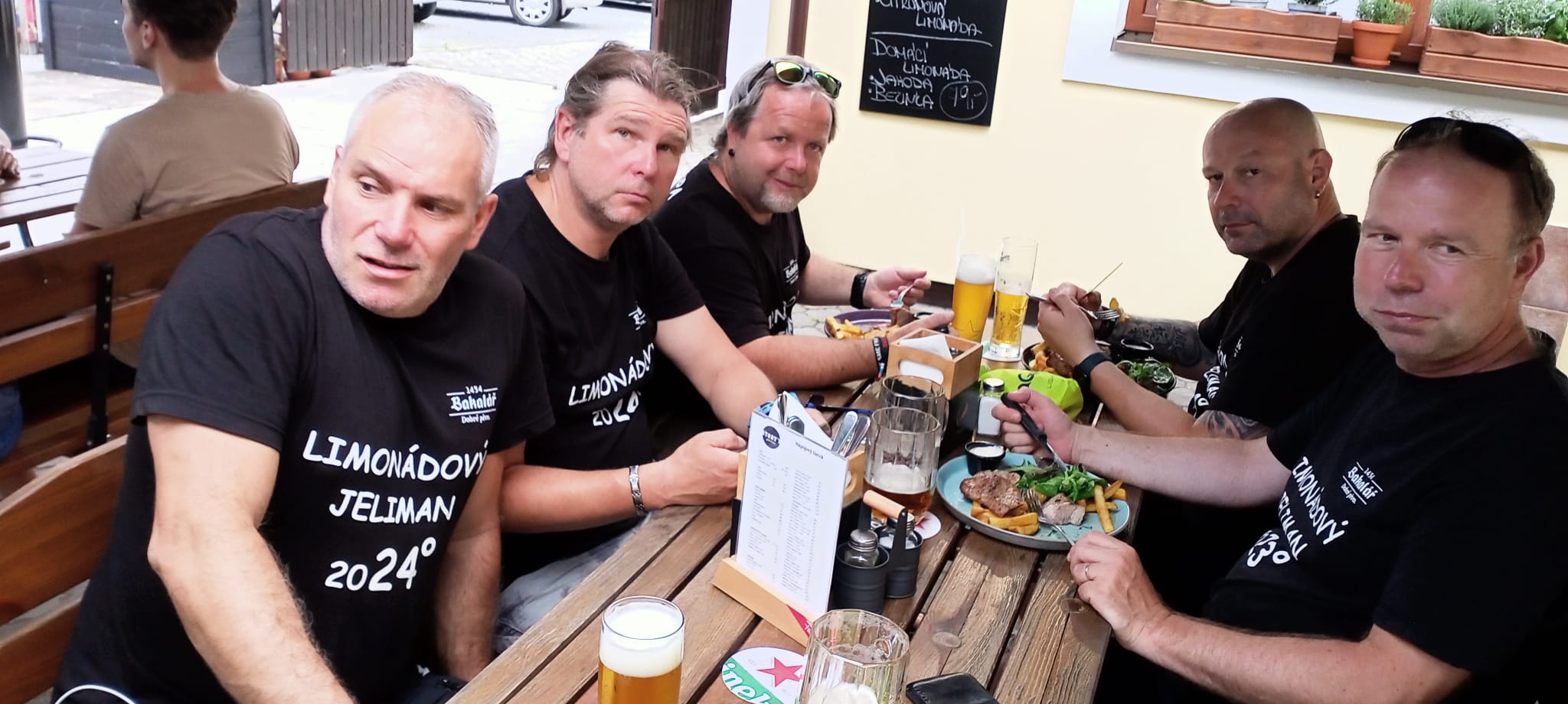 eebdd12d-5794-45f8-97f5-055aa8c0d4af